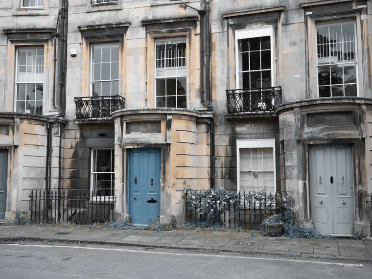 A Georgian crescent, one door to each bay.
